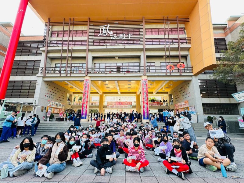 漾新聞｜鳳西國中雙語食育市集登場　指尖數位舌尖英語齊練功
