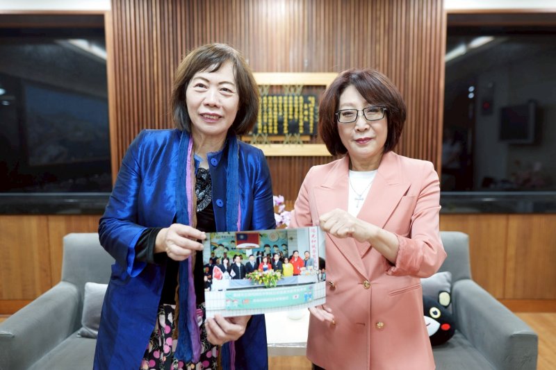 漾新聞｜奉獻教育逾四十載　康裕成溫馨送別陽明國中校長張永芬榮退