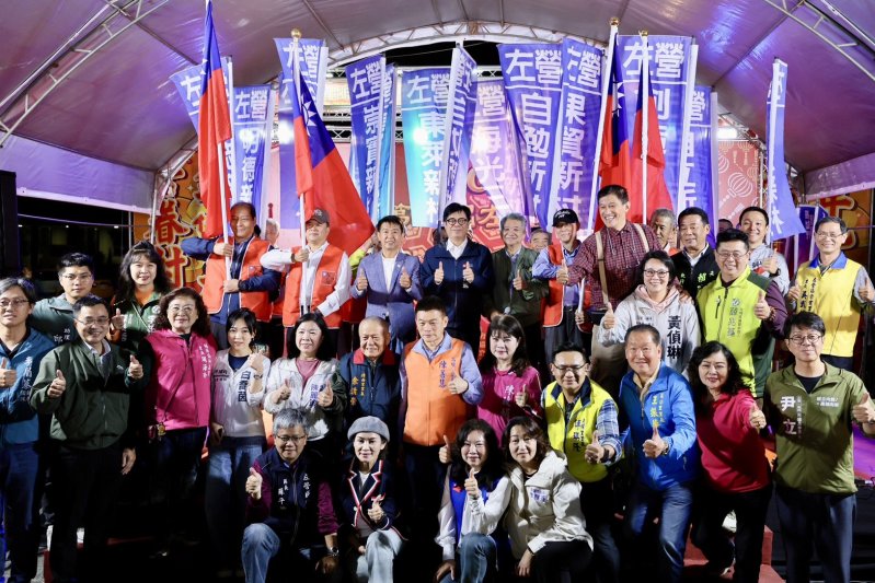 漾新聞｜第三屆左營海軍眷村年貨大街開市陳其邁鳴鑼三響迎新春