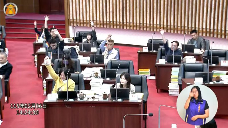 漾新聞｜民進黨甲級動員突襲過關 藍營批綠營護航衛生局長特支費標準不一  外界則正視陳其邁力挺黃志中的決心