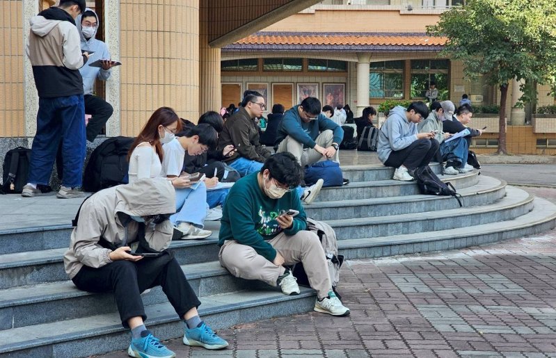 漾新聞｜中山大學碩士考試登場錄取率6.99%創新低競爭激烈