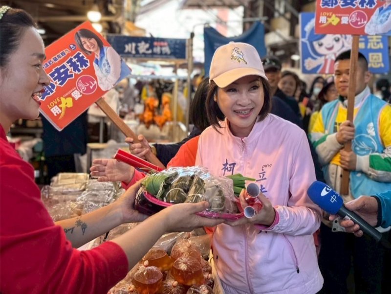 漾新聞|柯志恩鳳山市場發春聯談布局　三波提名與民眾黨三區合作成焦點