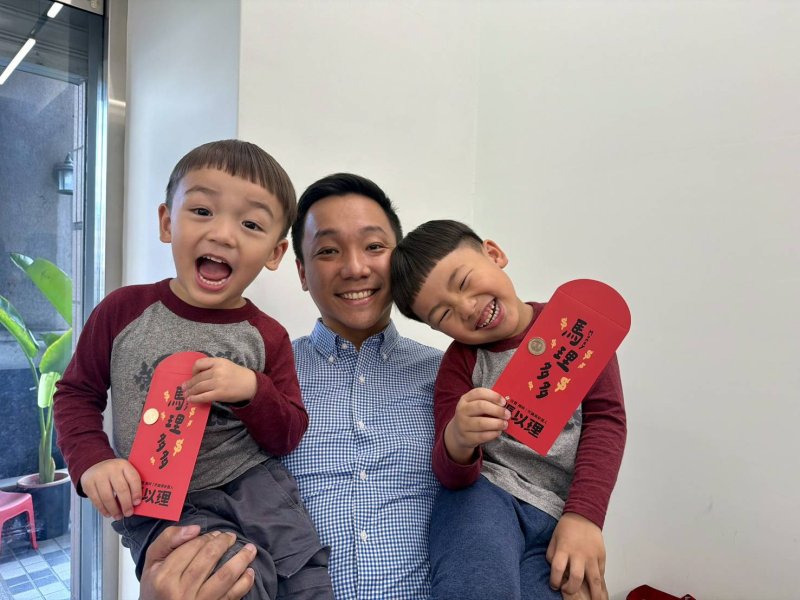 漾新聞｜壹元紅包袋創意吸睛　張以理馬理多多傳遞新春溫度