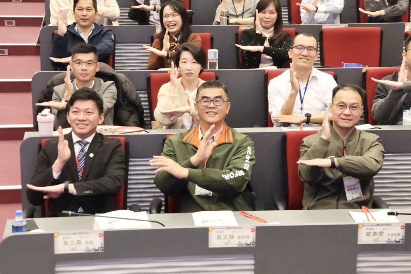 漾新聞｜高雄國中校長齊聚正修科大　吳立森勉勵共築友善校園新願景