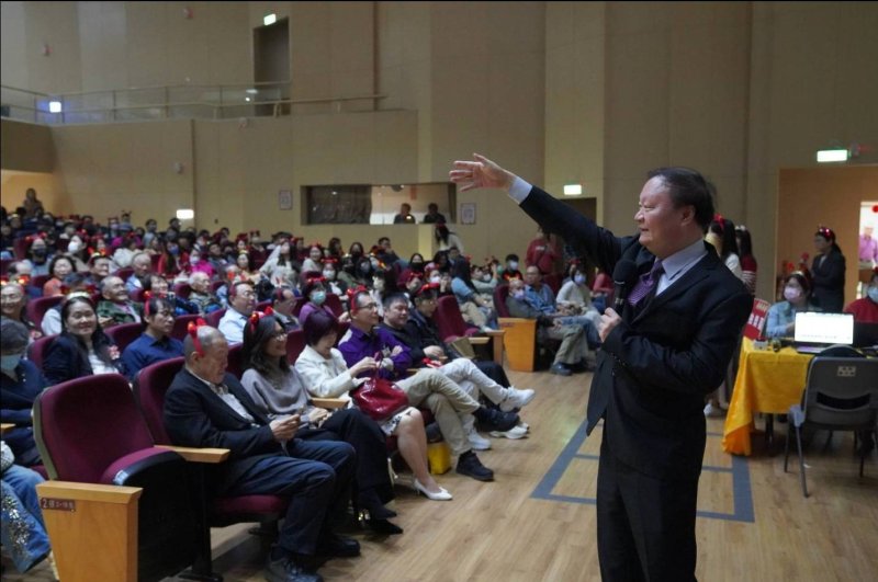 漾新聞|高師大新春團拜熱鬧登場摸彩驚喜連連