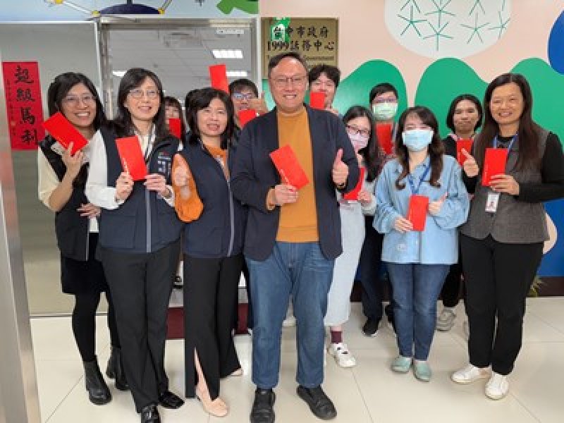 漾新聞| 春節24小時服務不間斷1999話務團隊 陪伴市民安心過好年！