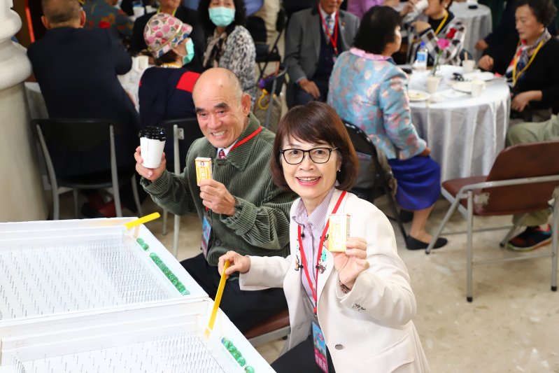 獨家／漾新聞|儘管受司法羈絆　黃紹庭曾麗燕簽署「連任參選」參選意志堅定