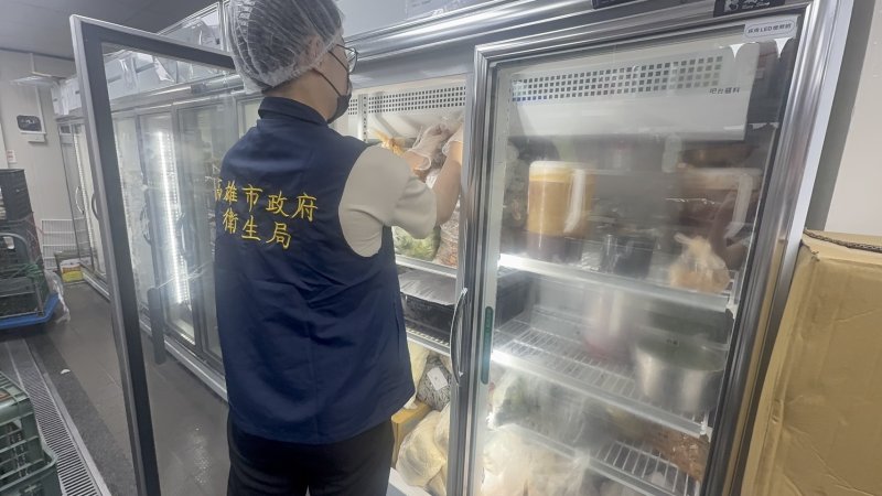 漾新聞｜客未離席先掃地恐挨罰衛生局開罰警示