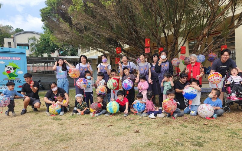 漾新聞|旗山慢飛天使彩繪燈籠慶元宵