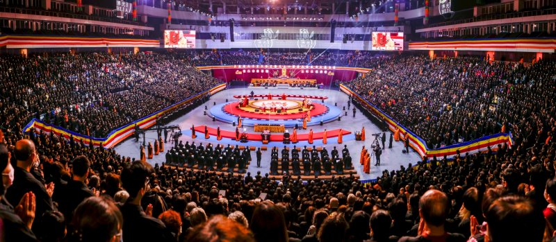 漾新聞|萬人齊聚台北小巨蛋皈依受戒 佛光山甘露灌頂祈願世界和平