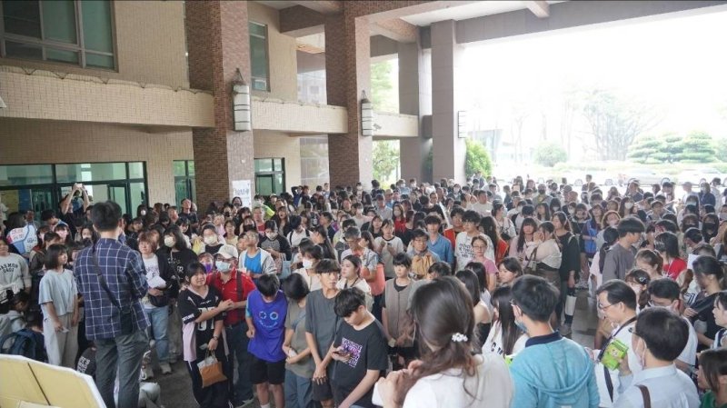 漾新聞| 校園開放日最終場登場 樹人羽球賽熱血引爆青春能量