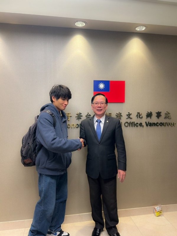 漾新聞｜鳳中生挺進全國前20 海外圓夢南區唯二代表