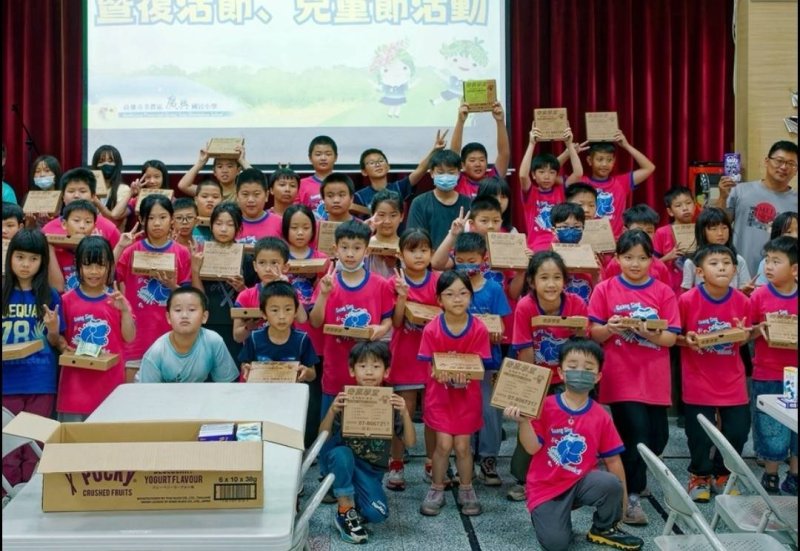 漾新聞｜廣興新威合體迎兒童節 雙語彩蛋窯烤披薩樂翻天