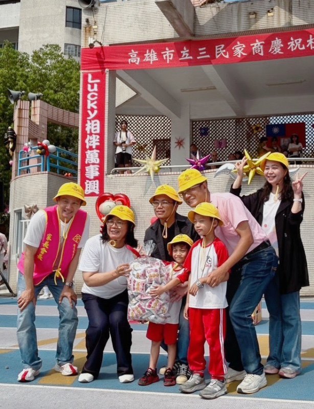 漾新聞｜裕誠幼兒園童心飛揚 校內外展演傳遞溫暖祝福樂學習