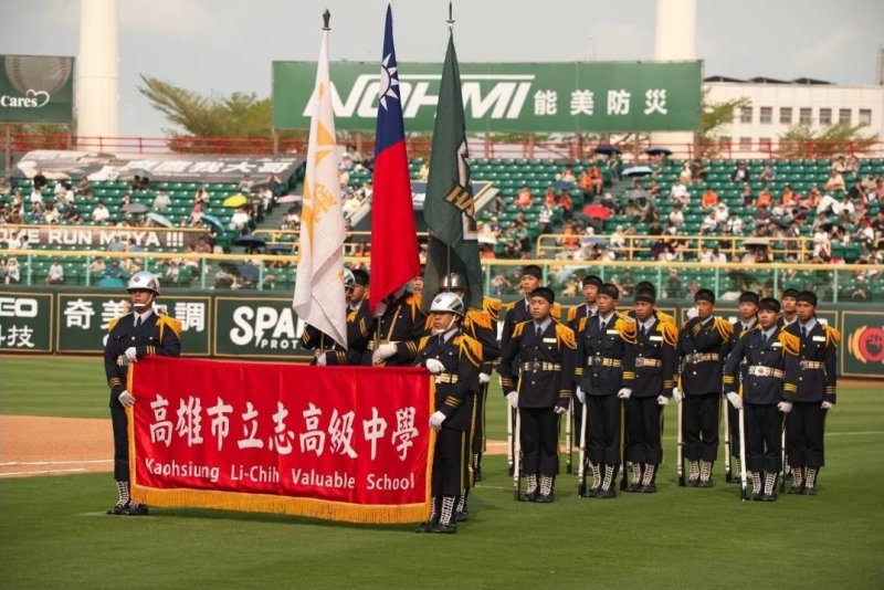 漾新聞| 差一步前三！立志軍儀隊南區第四 職棒開幕震撼登場