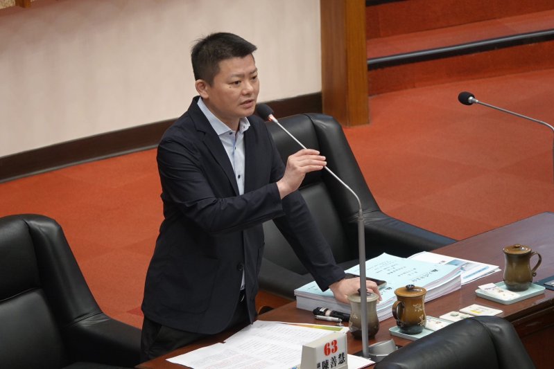 漾新聞｜敬老卡搭車就醫卡關 曾俊傑批政策半套籲全面檢討