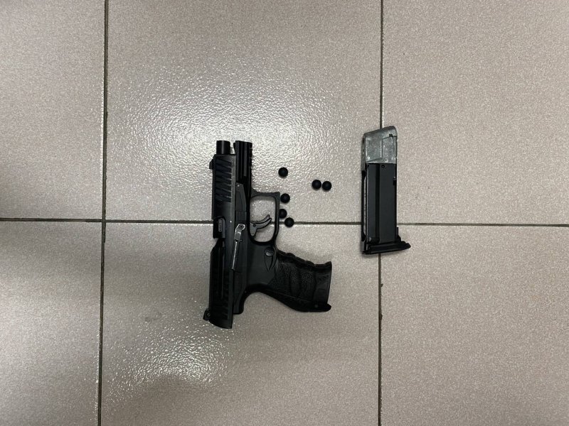 漾新聞｜鼓山警破槍械情資查毒品 通緝犯落網治安再升級
