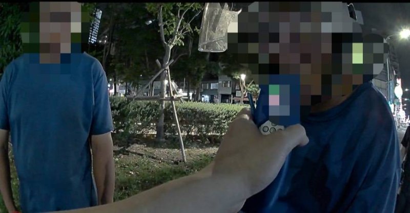 漾新聞｜騎士跳車躲警 乘客接手酒駕當場栽