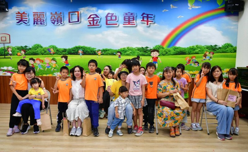 漾新聞｜嶺口國小星光秀傳愛　奉茶三鞠躬惹哭全場家長