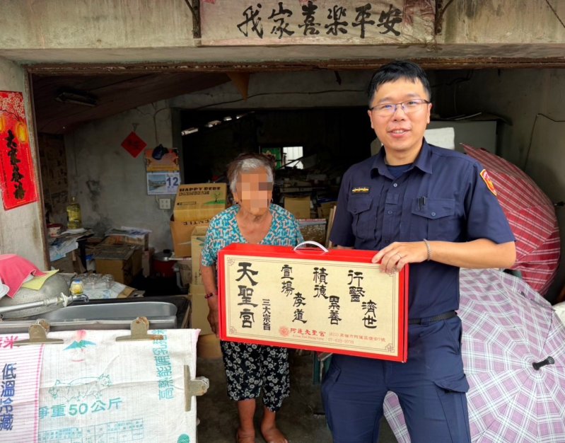 漾新聞|警協天聖宮法會供品送弱勢物資