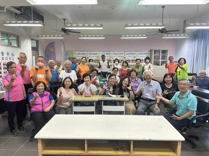 漾新聞｜樹人樂齡中心開跑 陳金雄歡唱養生點亮銀髮活力