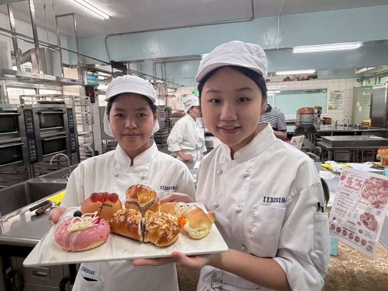 漾新聞｜台灣味揉進創意餐包　樹德家商僑生烘焙賽驚艷飄香