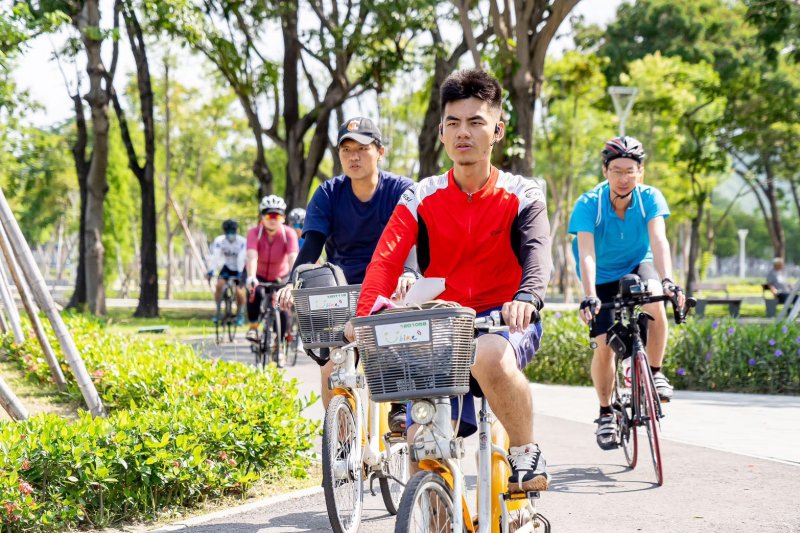漾新聞|高雄乘風而騎三民場開跑　單車穿越愛河客庄百年風景