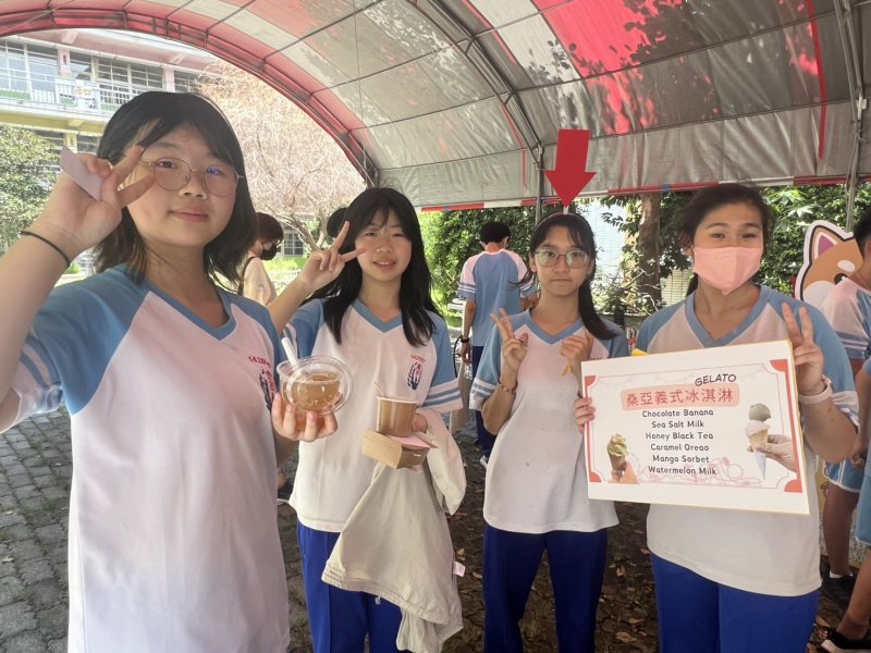 漾新聞｜全校開口說英語　鳳西國中休業式夏日市集把雙語變好玩