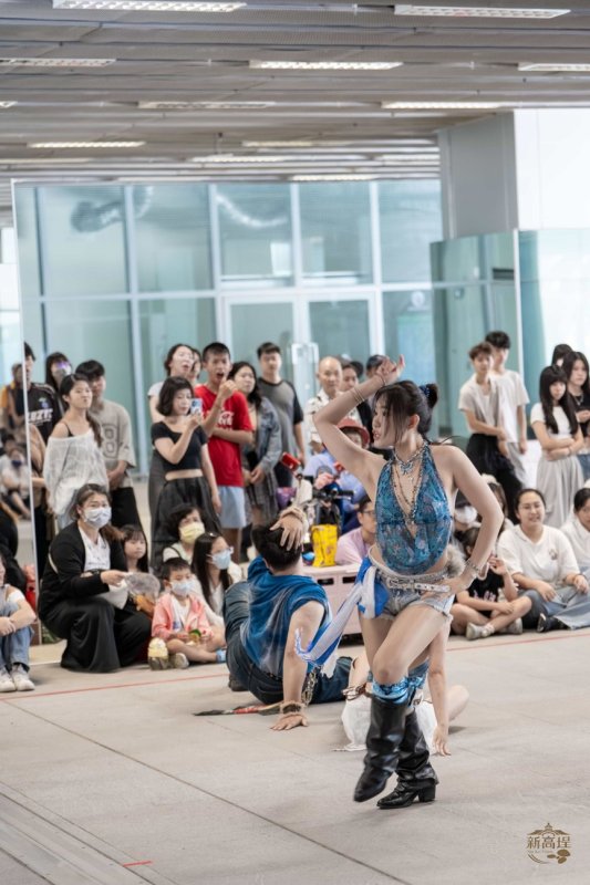 漾新聞｜課堂就是舞台！樹德科大表藝系引爆高雄車站K-POP熱潮