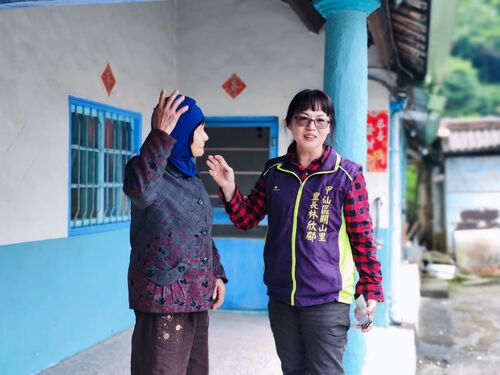 圖／甲仙區關山里里長林欣郿感謝妤果幫助邊緣家庭過好年，呼籲更多企業與愛心單位加入。