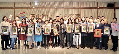 漾新聞|高雄市中英文閱讀教育有成 37國中獲「閱讀標章」