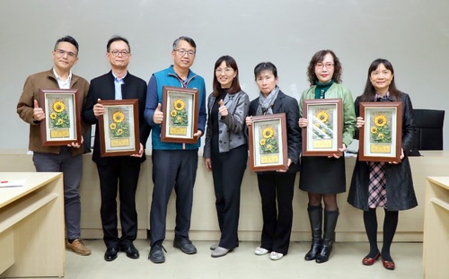 漾新聞|高市國中生最愛閱讀中文書首選「總裁獅子心」英文為「Friendshape」 並有12生閱讀超過1百本