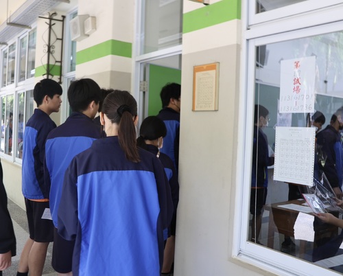 漾新聞|國中會考數學題長圖表數據多 考生：閱讀力才是致勝關鍵