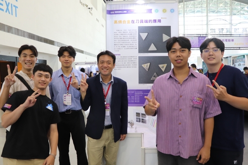 漾新聞｜AI沖壓×智慧病床 高科大工展秀出產學研爆發力