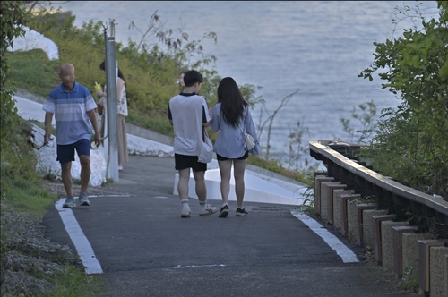 旗津燈塔登山步道煥新登場，賞景喝咖啡更輕鬆。