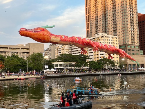 漾新聞|端午龍舟登場！市集規模升級河東路封車改單向通行