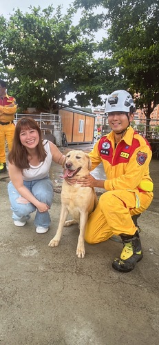 漾新聞|議員扮傷患 搜救犬「咪娜」完美救援