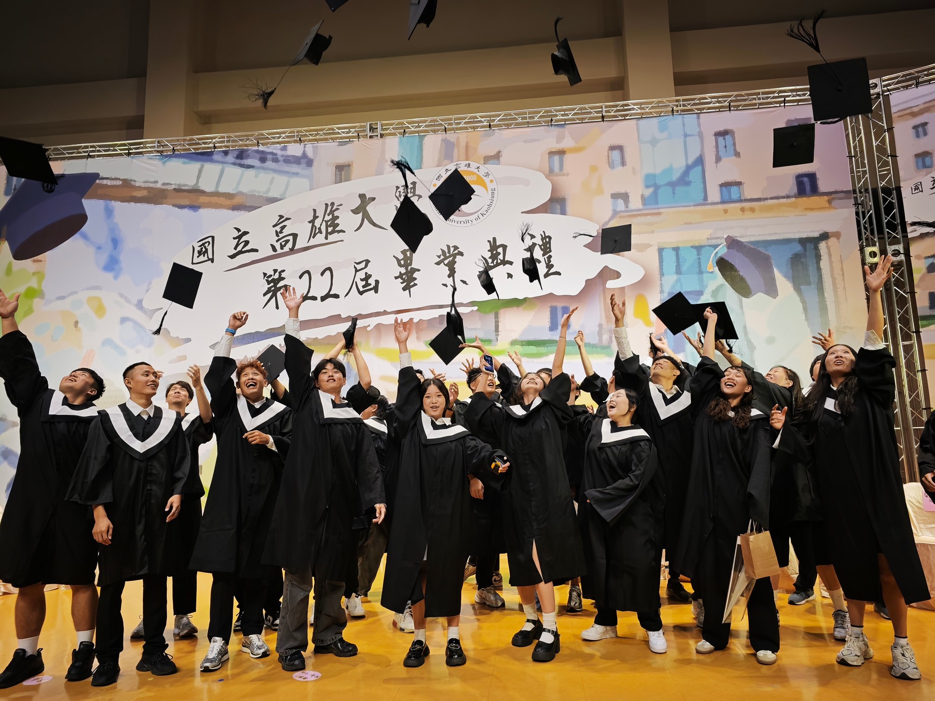 漾新聞|不是燈塔也能發光！高大畢典勉學子成為生命中的火柴