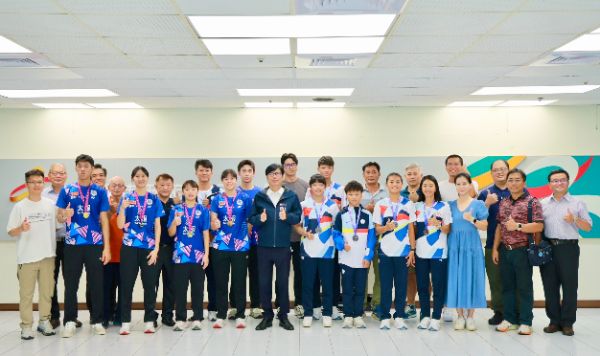 漾新聞|高雄學子體壇稱霸！世界賽全壘打、金牌滿貫贏掌聲