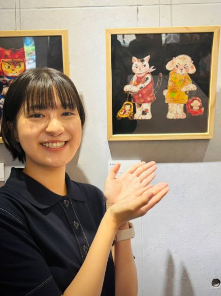 《毛日常》插畫展療癒登場！余若萱邀你與情緒溫柔對話。