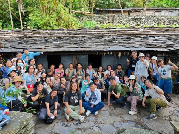 漾新聞|深入石板屋部落！高雄大學師生走讀排灣文化現場