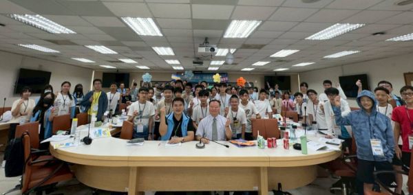 漾新聞|全國資優生齊聚高師大！STEAM營隊嗨玩FUN暑假