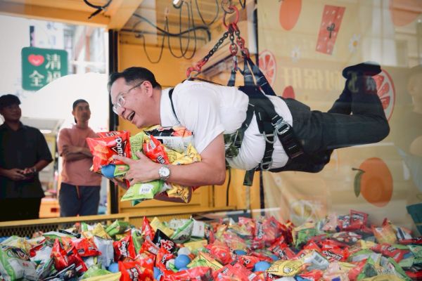 漾新聞|真人夾娃娃機實境秀 父親節親子滿載而歸