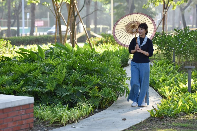 盤花公園處處是亮點，處處是創意，而且處處是故事，楊瑞霞歡迎市民閤家來這些尋寶，也尋求都市中的寧靜。
