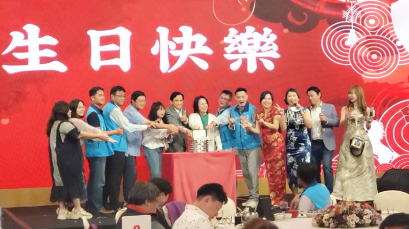 歡樂的慶生會。(漾新聞記者陳雯萍攝)