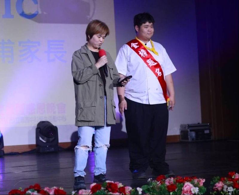 「OPEN MIC」技藝競賽優勝選手柯冠甫同學的媽媽分享。