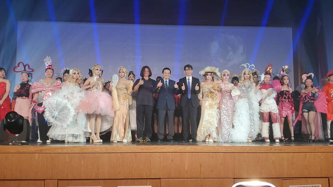 漾新聞|立志高中餐美群聯合畢展 燿|醇驚艷登場艷力四射