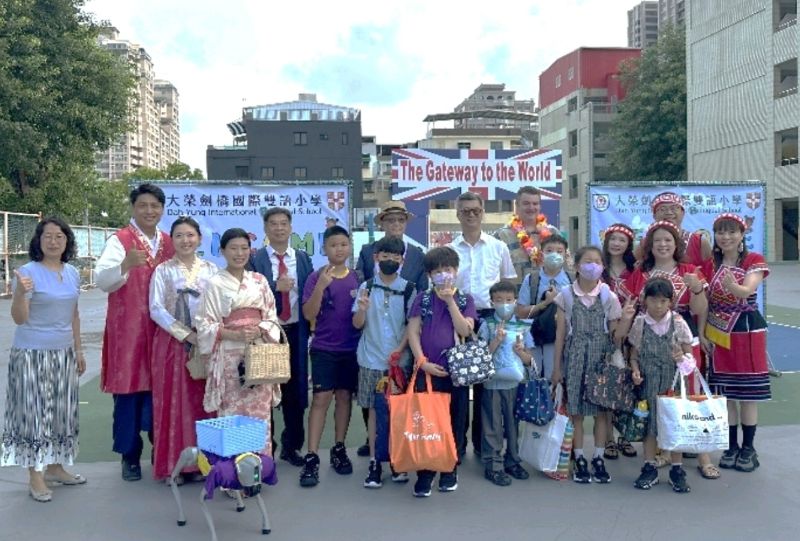 漾新聞|大榮開學迎新「Global Village」 國際氛圍滿溢校園