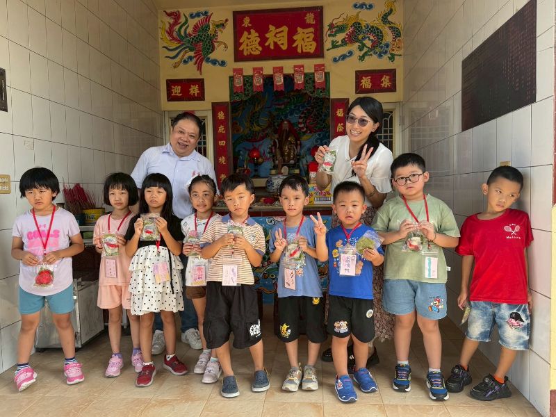 漾新聞|吉東國小迎新生 敬伯公贈「勇氣帕」與平安符